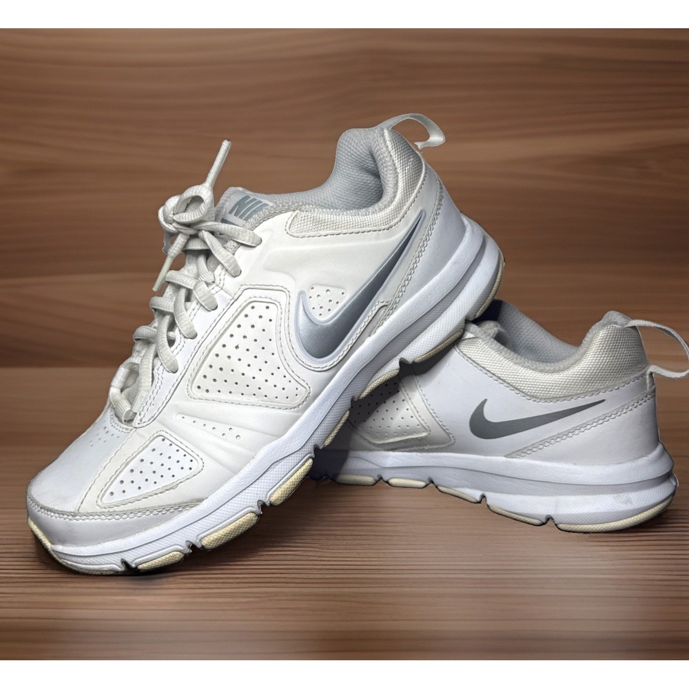 Nike T-Lite XI Womens 6.5 White Silver Leather Training Shoes 616696-101